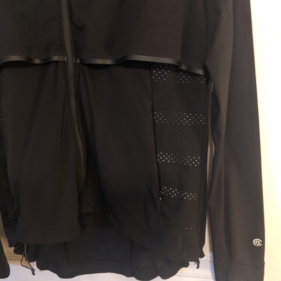 Running Jacket - Picture 4 of 6